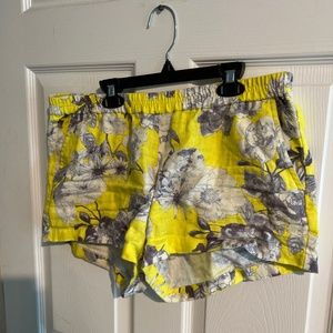 Stitchfix Floral Shorts - YELLOW